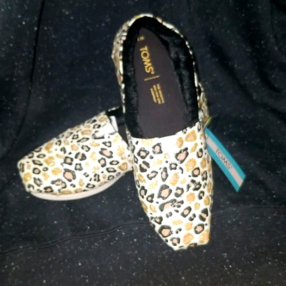 Toms